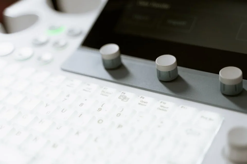 Controls and keyboard of an ultrasound system
